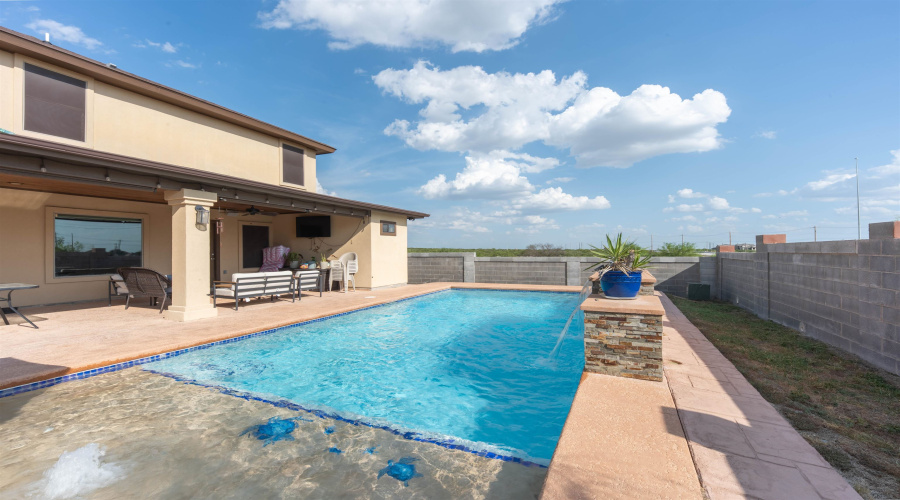 505 Silver Palm Dr, Laredo, Texas 78045, 4 Bedrooms Bedrooms, 7 Rooms Rooms,3 BathroomsBathrooms,Residential,For Sale,505 Silver Palm Dr,20263869