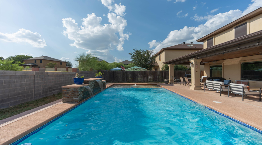 505 Silver Palm Dr, Laredo, Texas 78045, 4 Bedrooms Bedrooms, 7 Rooms Rooms,3 BathroomsBathrooms,Residential,For Sale,505 Silver Palm Dr,20263869