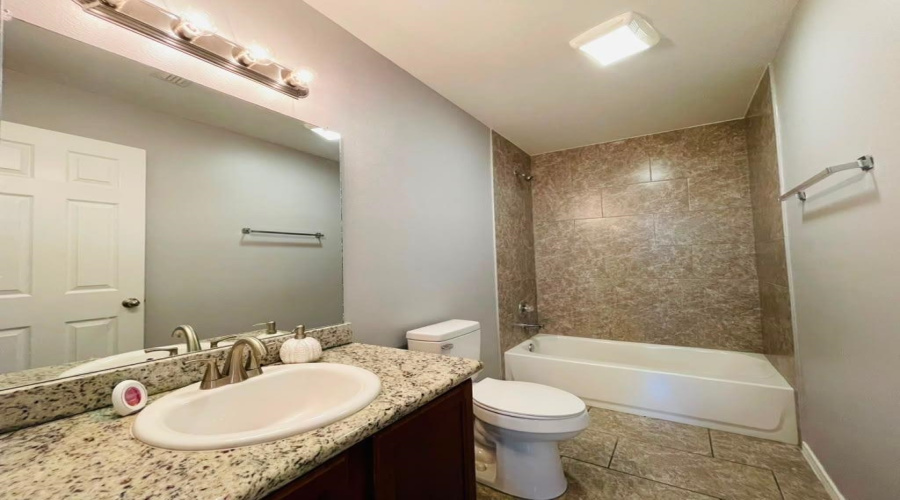 9983 Inmaculada Ln, Laredo, Texas 78045, 3 Bedrooms Bedrooms, 6 Rooms Rooms,2 BathroomsBathrooms,Residential,For Sale,9983 Inmaculada Ln,20263871