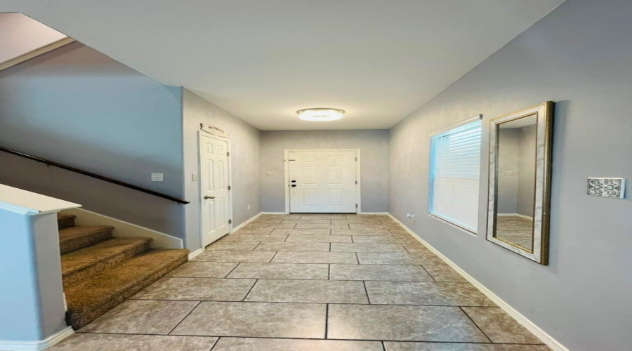 9983 Inmaculada Ln, Laredo, Texas 78045, 3 Bedrooms Bedrooms, 6 Rooms Rooms,2 BathroomsBathrooms,Residential,For Sale,9983 Inmaculada Ln,20263871