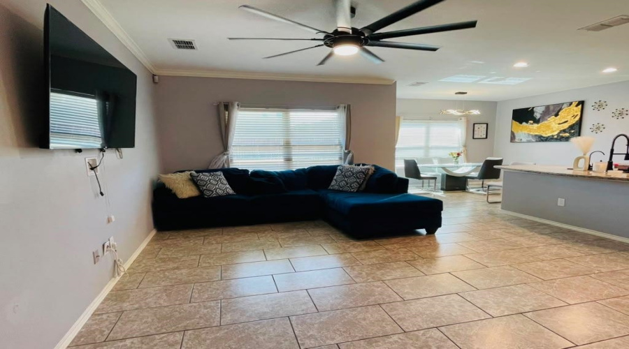 9983 Inmaculada Ln, Laredo, Texas 78045, 3 Bedrooms Bedrooms, 6 Rooms Rooms,2 BathroomsBathrooms,Residential,For Sale,9983 Inmaculada Ln,20263871
