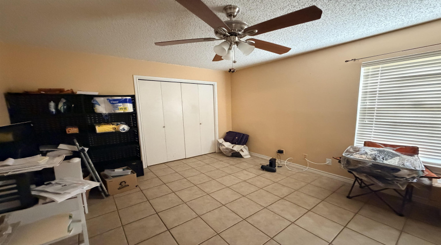 307 Hancock Ct, Laredo, Texas 78046, 3 Bedrooms Bedrooms, 6 Rooms Rooms,2 BathroomsBathrooms,Residential,For Sale,307 Hancock Ct,20263875