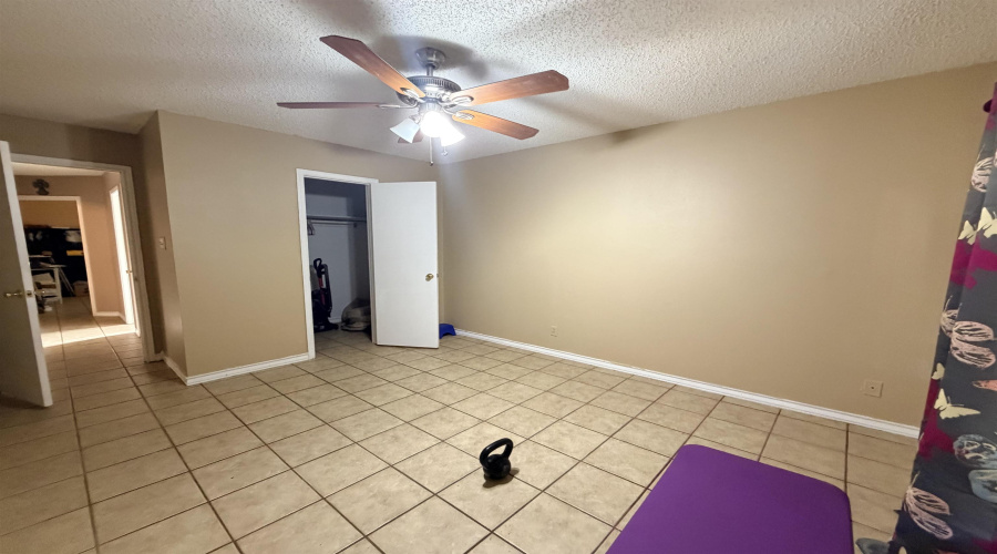 307 Hancock Ct, Laredo, Texas 78046, 3 Bedrooms Bedrooms, 6 Rooms Rooms,2 BathroomsBathrooms,Residential,For Sale,307 Hancock Ct,20263875