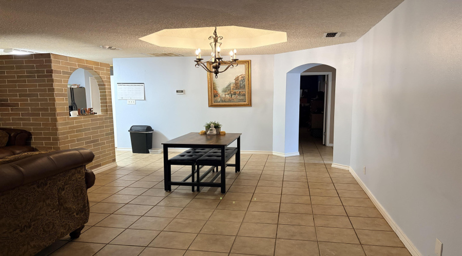 307 Hancock Ct, Laredo, Texas 78046, 3 Bedrooms Bedrooms, 6 Rooms Rooms,2 BathroomsBathrooms,Residential,For Sale,307 Hancock Ct,20263875