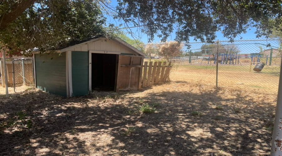 2318 Loma Vista Dr, Laredo, Texas 78046, 3 Bedrooms Bedrooms, 5 Rooms Rooms,2 BathroomsBathrooms,Residential,For Sale,2318 Loma Vista Dr,20263877