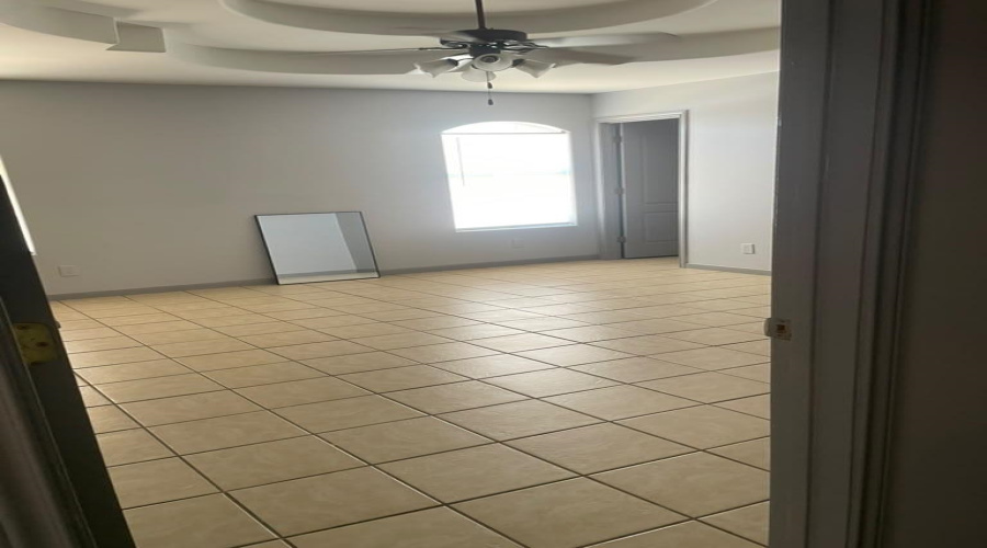 2318 Loma Vista Dr, Laredo, Texas 78046, 3 Bedrooms Bedrooms, 5 Rooms Rooms,2 BathroomsBathrooms,Residential,For Sale,2318 Loma Vista Dr,20263877