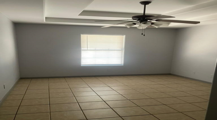 2318 Loma Vista Dr, Laredo, Texas 78046, 3 Bedrooms Bedrooms, 5 Rooms Rooms,2 BathroomsBathrooms,Residential,For Sale,2318 Loma Vista Dr,20263877