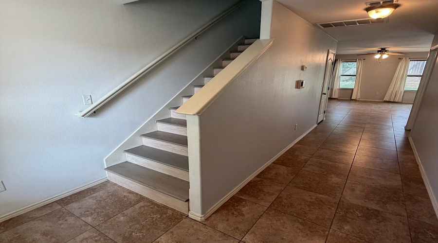6118 Fraile Dr, Laredo, Texas 78043, 3 Bedrooms Bedrooms, 5 Rooms Rooms,2 BathroomsBathrooms,Residential,For Rent,6118 Fraile Dr,20263881
