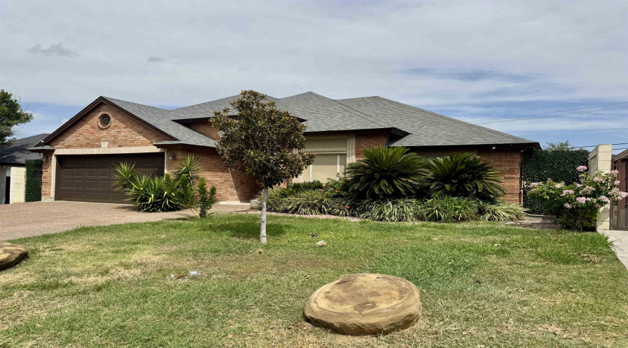 418 Northstar Dr, LAREDO, Texas 78045, 4 Bedrooms Bedrooms, 5 Rooms Rooms,3 BathroomsBathrooms,Residential,For Sale,418 Northstar Dr,20263884