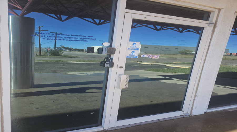 14110 Transportation Ave, Laredo, Texas 78041, ,2 BathroomsBathrooms,Commercial retail/office,For Rent,14110 Transportation Ave,20263880