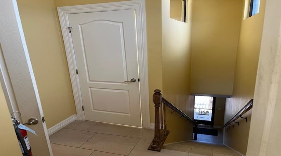 2715 E Del Mar Blvd, Laredo, Texas 78045, 1 Room Rooms,1 BathroomBathrooms,Commercial retail/office,For Rent,2715 E Del Mar Blvd,20252226