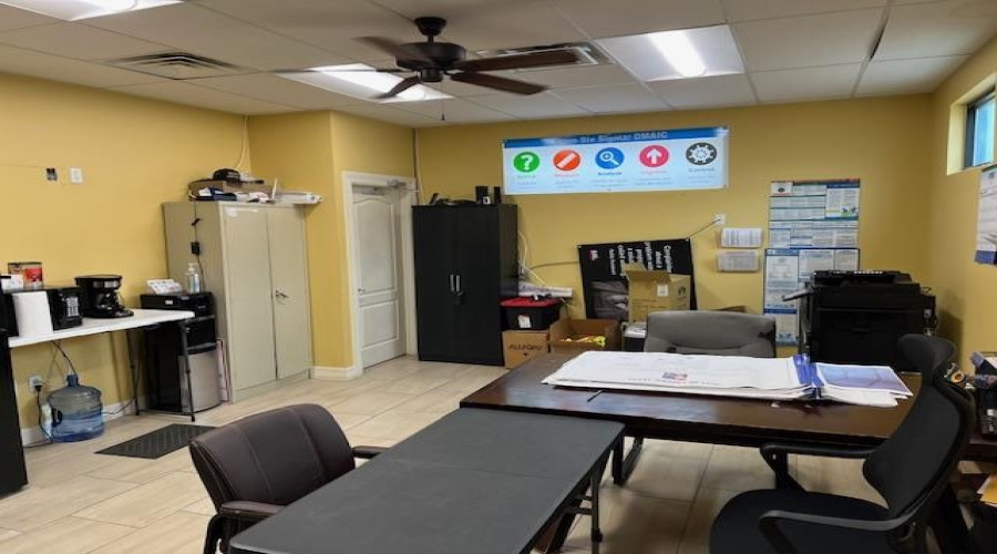 2715 E Del Mar Blvd, Laredo, Texas 78045, 1 Room Rooms,1 BathroomBathrooms,Commercial retail/office,For Rent,2715 E Del Mar Blvd,20252226
