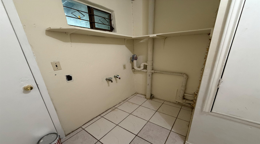 3502 Guadalupe St, Laredo, TX 78043, Texas 78043-3827, ,Multi-family,For Sale,3502 Guadalupe St,20263888
