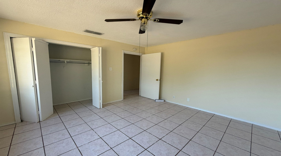 3502 Guadalupe St, Laredo, TX 78043, Texas 78043-3827, ,Multi-family,For Sale,3502 Guadalupe St,20263888