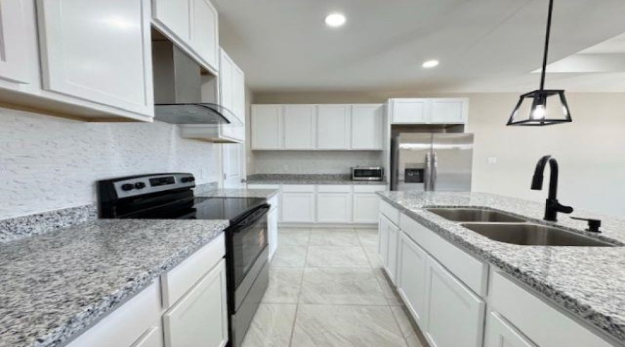 6702 El Freno, Laredo, Texas 78046, 3 Bedrooms Bedrooms, 6 Rooms Rooms,2 BathroomsBathrooms,Residential,For Rent,6702 El Freno,20263887