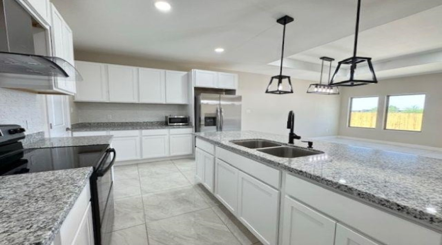 6702 El Freno, Laredo, Texas 78046, 3 Bedrooms Bedrooms, 6 Rooms Rooms,2 BathroomsBathrooms,Residential,For Rent,6702 El Freno,20263887