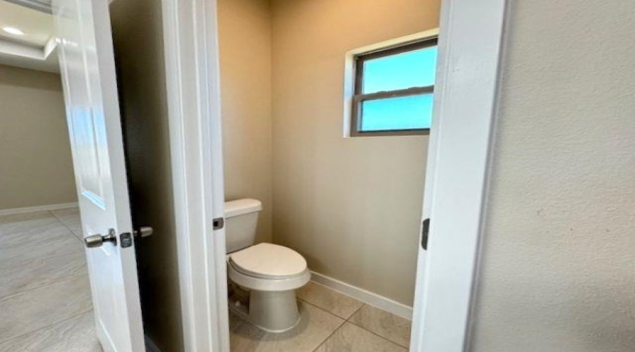 6702 El Freno, Laredo, Texas 78046, 3 Bedrooms Bedrooms, 6 Rooms Rooms,2 BathroomsBathrooms,Residential,For Rent,6702 El Freno,20263887