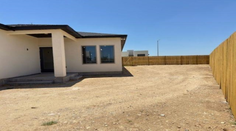 6702 El Freno, Laredo, Texas 78046, 3 Bedrooms Bedrooms, 6 Rooms Rooms,2 BathroomsBathrooms,Residential,For Rent,6702 El Freno,20263887