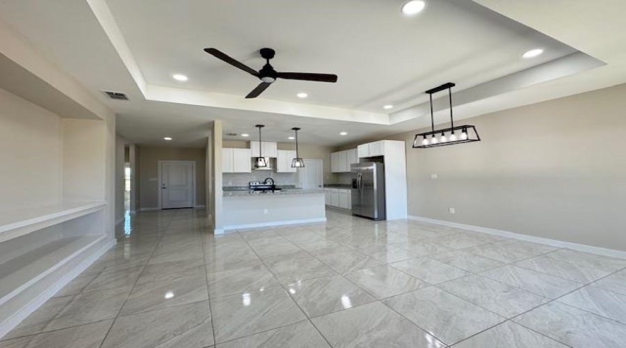 6702 El Freno, Laredo, Texas 78046, 3 Bedrooms Bedrooms, 6 Rooms Rooms,2 BathroomsBathrooms,Residential,For Rent,6702 El Freno,20263887