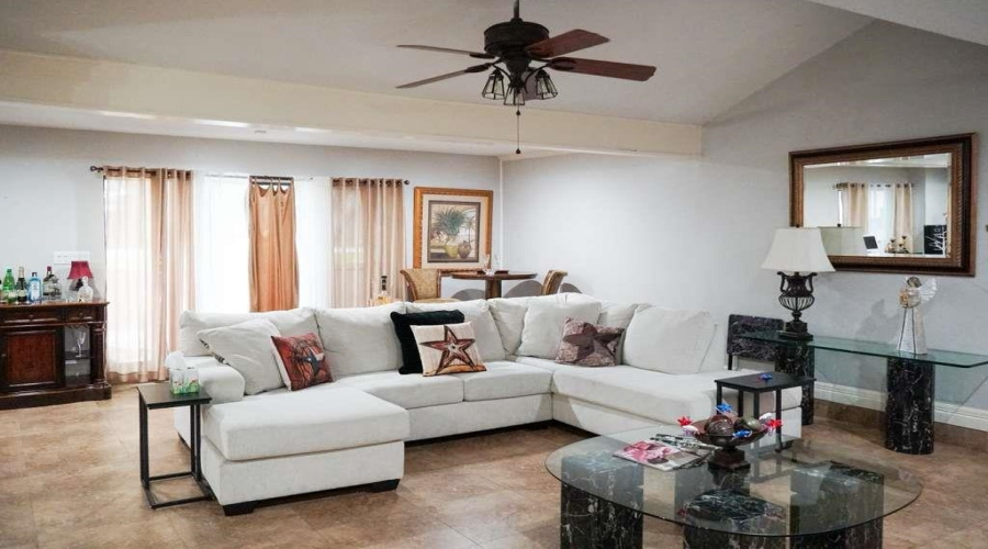 16 Quadrangle Cir, Laredo, Texas 78041, 3 Bedrooms Bedrooms, 7 Rooms Rooms,2 BathroomsBathrooms,Residential,For Sale,16 Quadrangle Cir,20263889