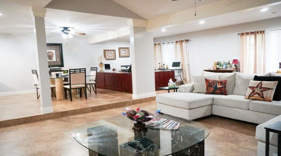 16 Quadrangle Cir, Laredo, Texas 78041, 3 Bedrooms Bedrooms, 7 Rooms Rooms,2 BathroomsBathrooms,Residential,For Sale,16 Quadrangle Cir,20263889