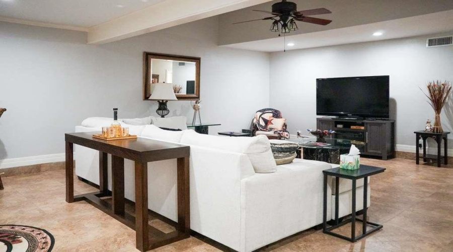 16 Quadrangle Cir, Laredo, Texas 78041, 3 Bedrooms Bedrooms, 7 Rooms Rooms,2 BathroomsBathrooms,Residential,For Sale,16 Quadrangle Cir,20263889