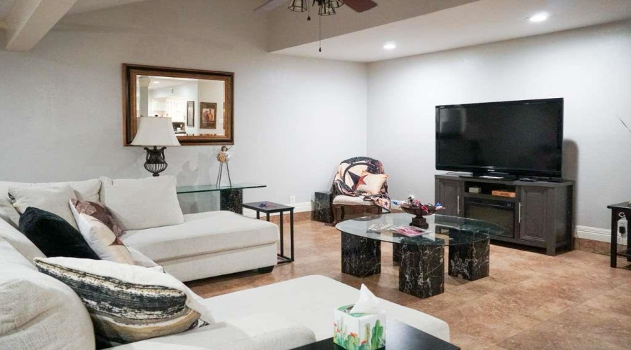 16 Quadrangle Cir, Laredo, Texas 78041, 3 Bedrooms Bedrooms, 7 Rooms Rooms,2 BathroomsBathrooms,Residential,For Sale,16 Quadrangle Cir,20263889