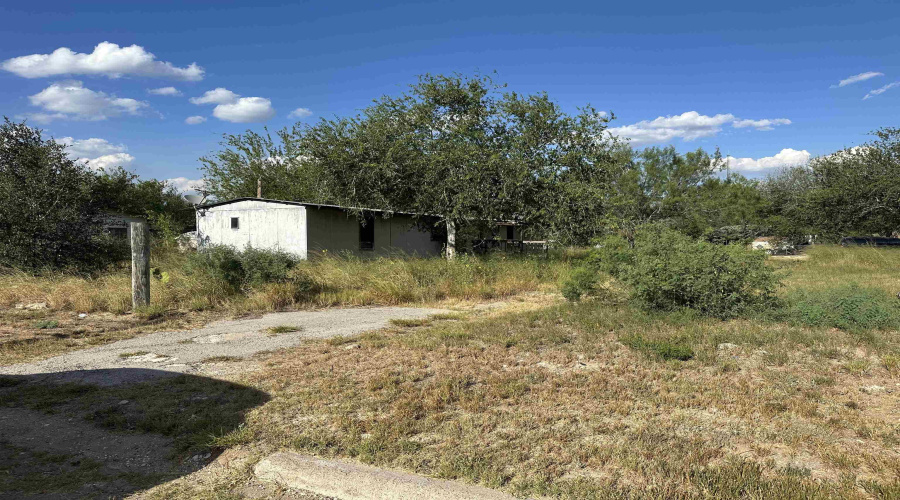 707 S Frans St., hebbronville, Texas 78361, 3 Bedrooms Bedrooms, 5 Rooms Rooms,2 BathroomsBathrooms,Residential,For Sale,707 S Frans St.,20263890