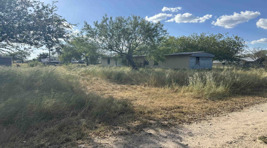 707 S Frans St., hebbronville, Texas 78361, 3 Bedrooms Bedrooms, 5 Rooms Rooms,2 BathroomsBathrooms,Residential,For Sale,707 S Frans St.,20263890