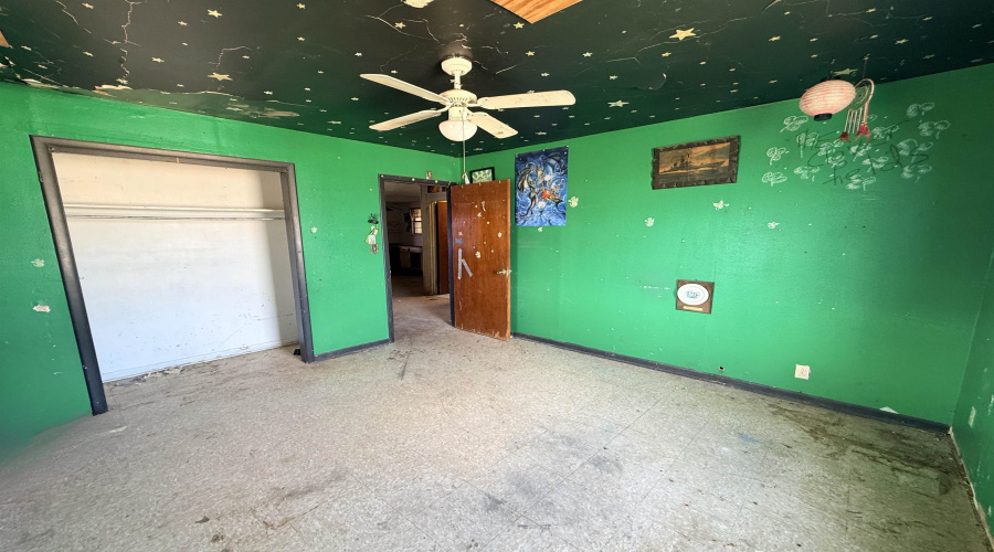 5222 Vicki Ln, Zapata, Texas 78076, 3 Bedrooms Bedrooms, 5 Rooms Rooms,1 BathroomBathrooms,Residential,For Sale,5222 Vicki Ln,20263892