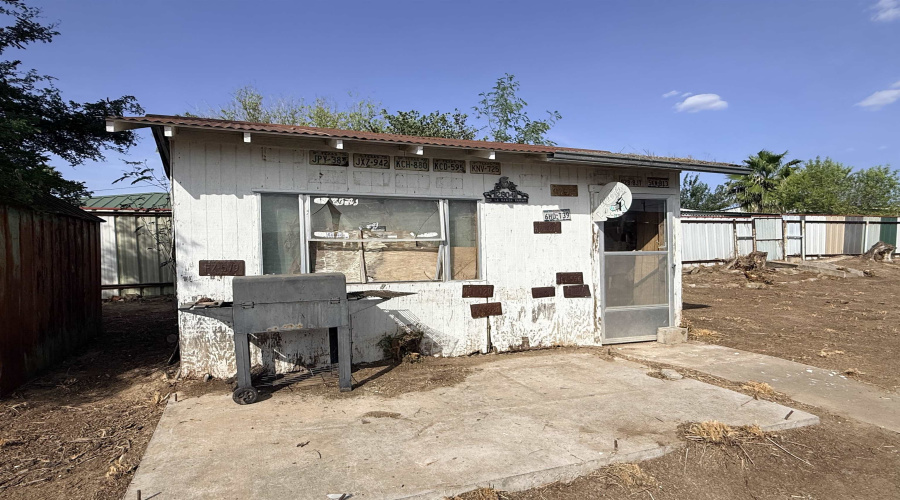 5222 Vicki Ln, Zapata, Texas 78076, 3 Bedrooms Bedrooms, 5 Rooms Rooms,1 BathroomBathrooms,Residential,For Sale,5222 Vicki Ln,20263892