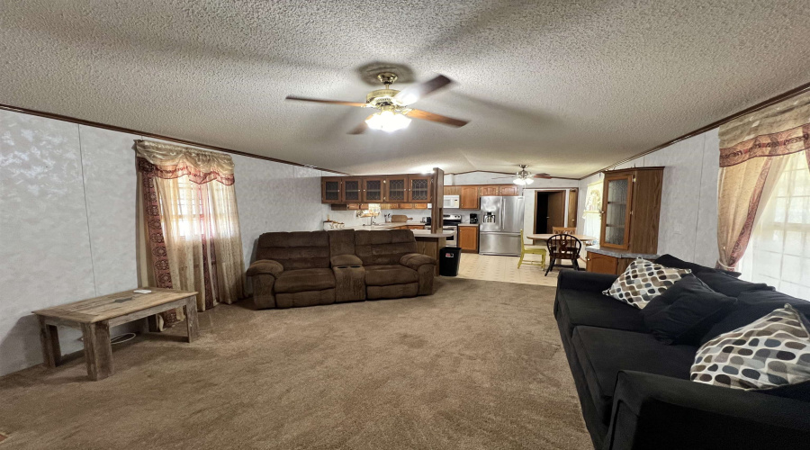 102 Autumn Ln., Zapata, Texas 78076, 2 Bedrooms Bedrooms, 4 Rooms Rooms,2 BathroomsBathrooms,Residential,For Sale,102 Autumn Ln.,20263893