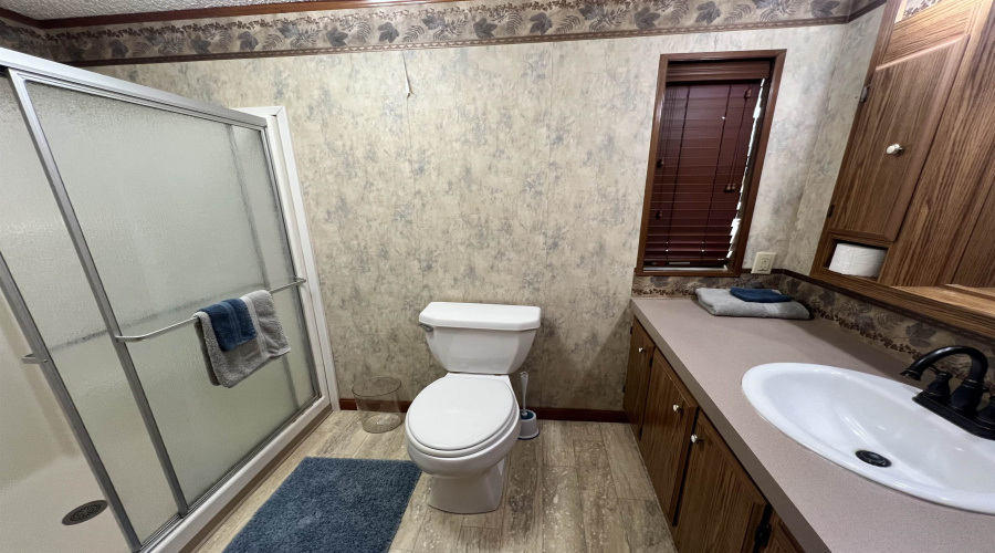 102 Autumn Ln., Zapata, Texas 78076, 2 Bedrooms Bedrooms, 4 Rooms Rooms,2 BathroomsBathrooms,Residential,For Sale,102 Autumn Ln.,20263893