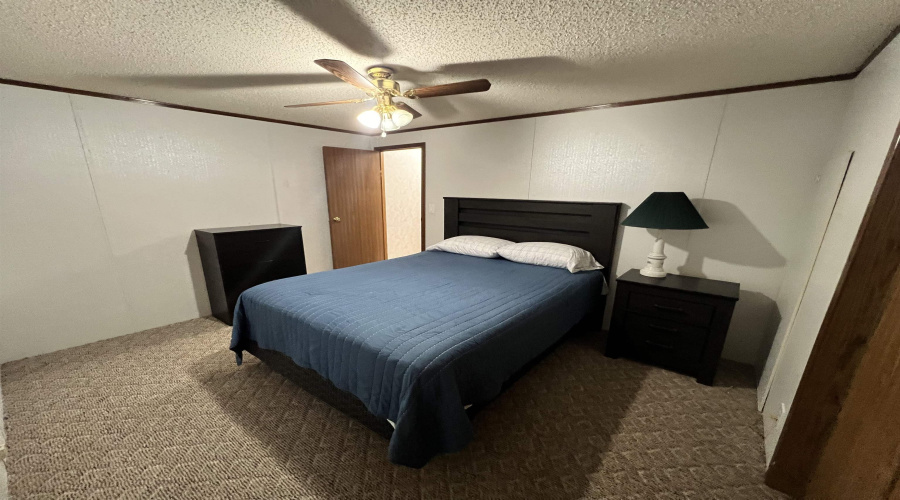 102 Autumn Ln., Zapata, Texas 78076, 2 Bedrooms Bedrooms, 4 Rooms Rooms,2 BathroomsBathrooms,Residential,For Sale,102 Autumn Ln.,20263893