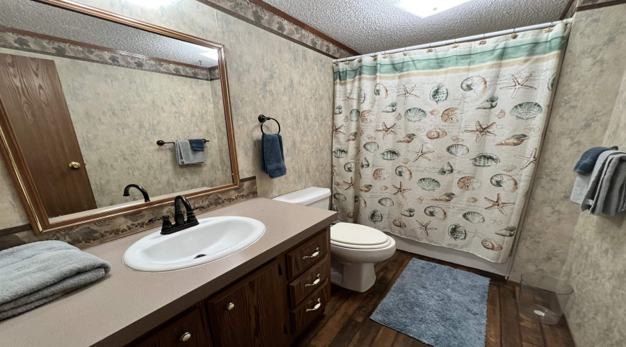 102 Autumn Ln., Zapata, Texas 78076, 2 Bedrooms Bedrooms, 4 Rooms Rooms,2 BathroomsBathrooms,Residential,For Sale,102 Autumn Ln.,20263893