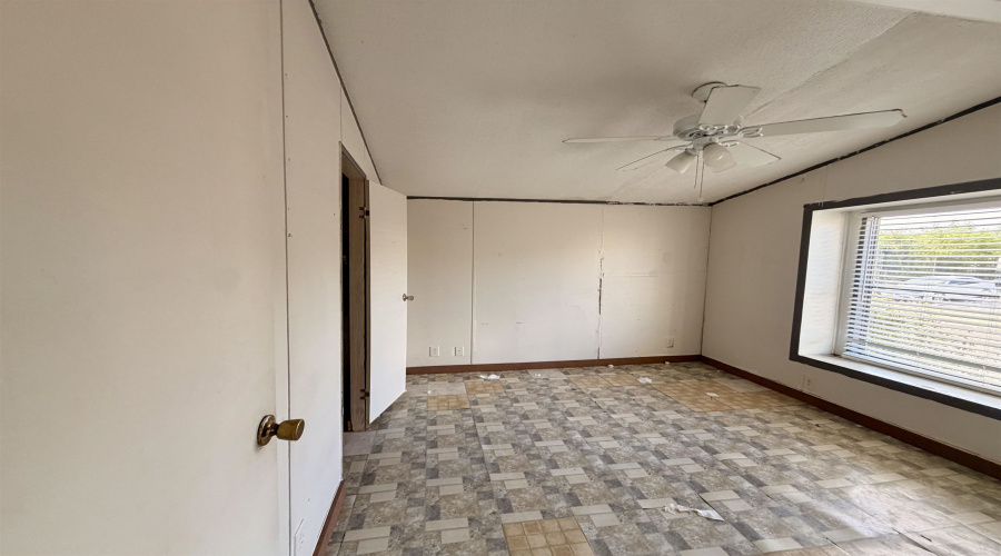 6009 Balcones Dr, Laredo, Texas 78046, 7 Bedrooms Bedrooms, 14 Rooms Rooms,4 BathroomsBathrooms,Residential,For Sale,6009 Balcones Dr,20263894