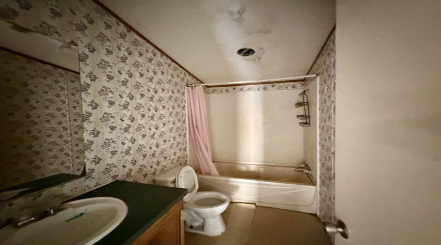6009 Balcones Dr, Laredo, Texas 78046, 7 Bedrooms Bedrooms, 14 Rooms Rooms,4 BathroomsBathrooms,Residential,For Sale,6009 Balcones Dr,20263894