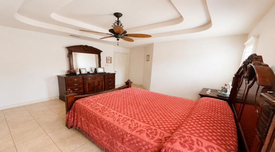1902 Delmar St., Zapata, Texas 78076, 6 Bedrooms Bedrooms, 8 Rooms Rooms,2 BathroomsBathrooms,Residential,For Sale,1902 Delmar St.,20263895
