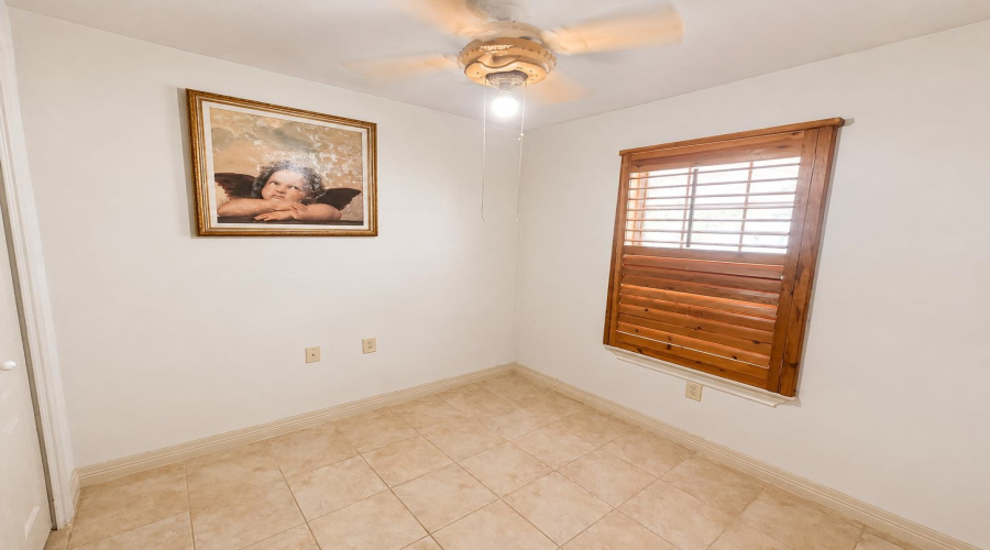 1902 Delmar St., Zapata, Texas 78076, 6 Bedrooms Bedrooms, 8 Rooms Rooms,2 BathroomsBathrooms,Residential,For Sale,1902 Delmar St.,20263895