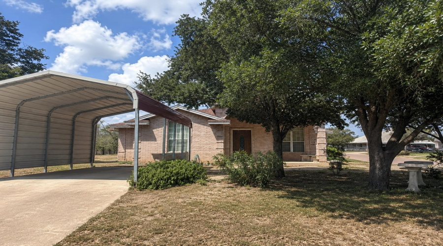 1902 Delmar St., Zapata, Texas 78076, 6 Bedrooms Bedrooms, 8 Rooms Rooms,2 BathroomsBathrooms,Residential,For Sale,1902 Delmar St.,20263895