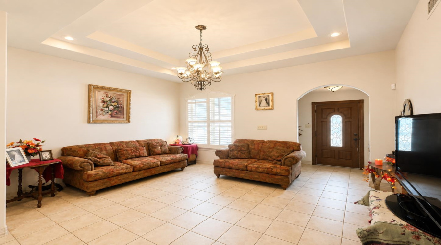 1902 Delmar St., Zapata, Texas 78076, 6 Bedrooms Bedrooms, 8 Rooms Rooms,2 BathroomsBathrooms,Residential,For Sale,1902 Delmar St.,20263895