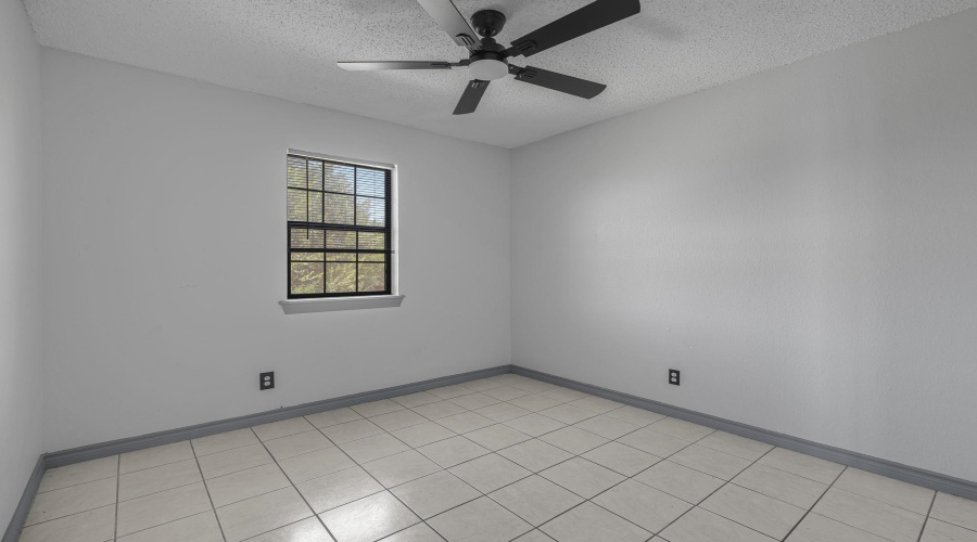 2901 San Agustin Ave, LAREDO, Texas 78040, 1 Room Rooms,3 BathroomsBathrooms,Commercial retail/office,For Sale,2901 San Agustin Ave,20263891