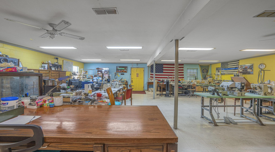 2901 San Agustin Ave, LAREDO, Texas 78040, 1 Room Rooms,3 BathroomsBathrooms,Commercial retail/office,For Sale,2901 San Agustin Ave,20263891