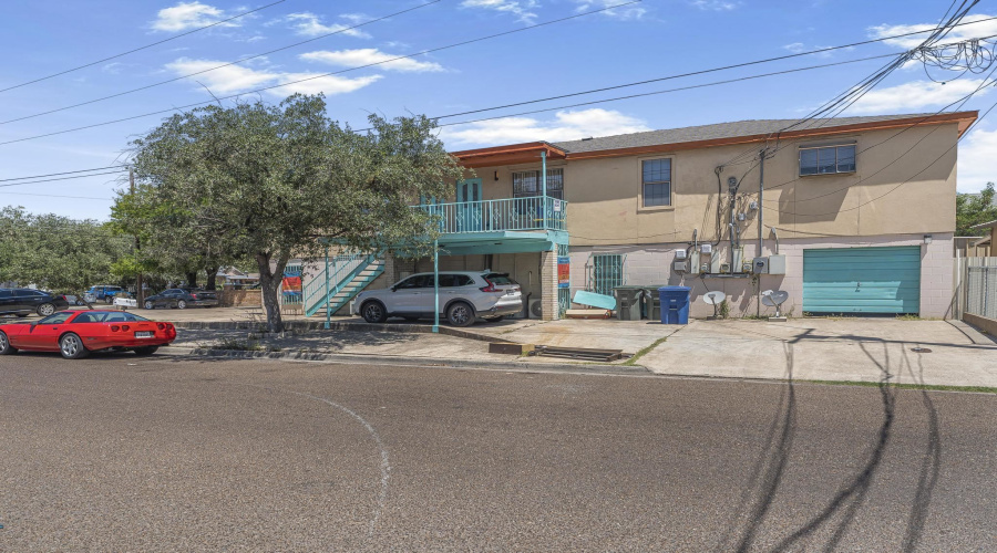 2901 San Agustin Ave, LAREDO, Texas 78040, 1 Room Rooms,3 BathroomsBathrooms,Commercial retail/office,For Sale,2901 San Agustin Ave,20263891