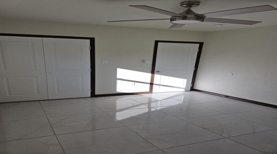 3901 Logan Ave, Laredo, Texas 78041-5012, 4 Bedrooms Bedrooms, 5 Rooms Rooms,2 BathroomsBathrooms,Residential,For Rent,3901 Logan Ave,20263897