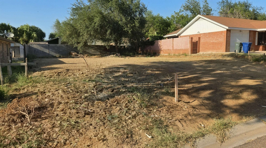 1506 Wildrose Ln, Laredo, Texas 78041, ,Land,For Sale,1506 Wildrose Ln,20263896