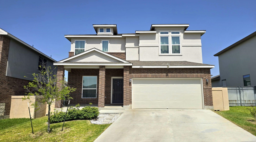 1511 Ocaso Dr., Laredo, Texas 78045, 5 Bedrooms Bedrooms, 8 Rooms Rooms,3 BathroomsBathrooms,Residential,For Sale,1511 Ocaso Dr.,20263082