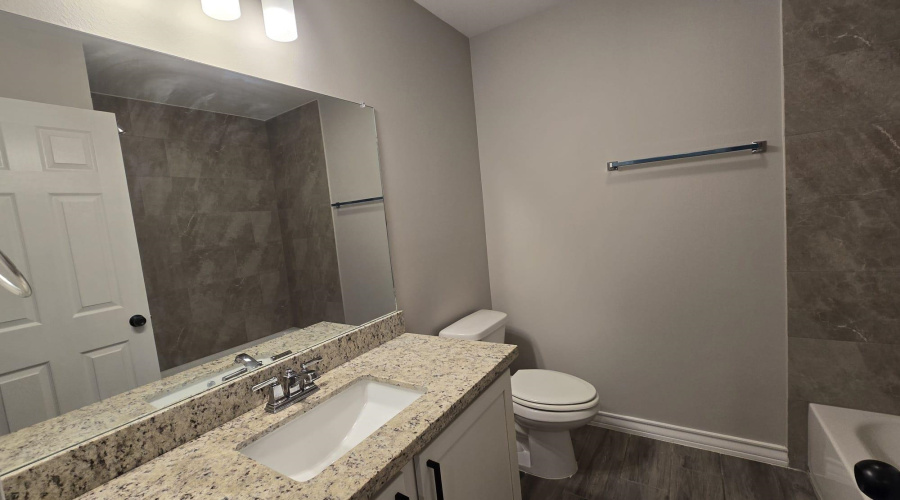 1511 Ocaso Dr., Laredo, Texas 78045, 5 Bedrooms Bedrooms, 8 Rooms Rooms,3 BathroomsBathrooms,Residential,For Sale,1511 Ocaso Dr.,20263082