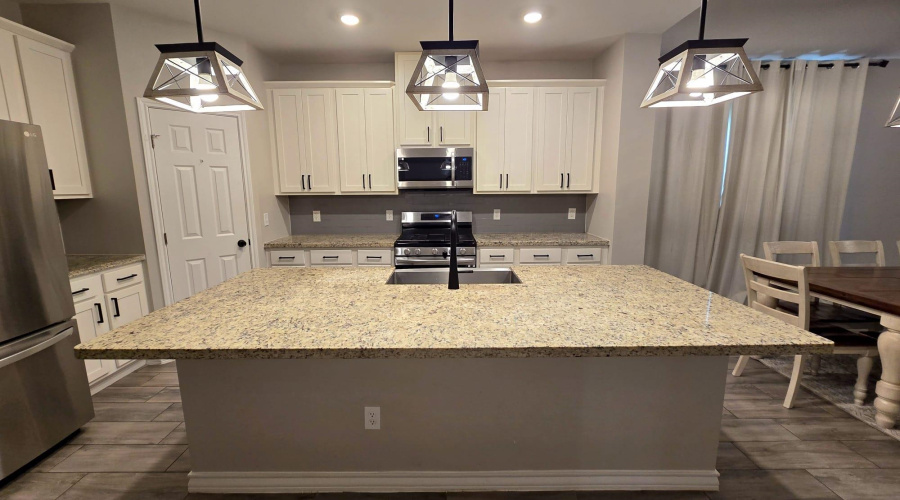 1511 Ocaso Dr., Laredo, Texas 78045, 5 Bedrooms Bedrooms, 8 Rooms Rooms,3 BathroomsBathrooms,Residential,For Sale,1511 Ocaso Dr.,20263082