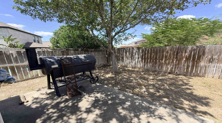 505 Valnera Dr, Laredo, Texas 78043, 3 Bedrooms Bedrooms, 5 Rooms Rooms,2 BathroomsBathrooms,Residential,For Sale,505 Valnera Dr,20263901